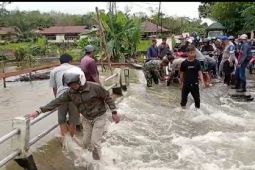 Sungai Kapuas kembali meluap warga Kapuas Hulu diimbau waspada banjir