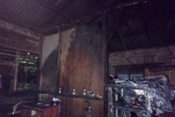 Rumah warga di Kelurahan Perdamaian Stabat Langkat terbakar