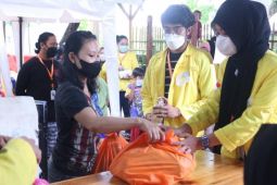 BEM FIB UI gelar kegiatan bakti sosial di Kampung Mongol