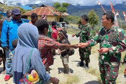 Dua prajurit Yonif 501 terluka tembak dievakuasi ke Timika