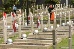 Pahlawan Indonesia juga berjuang lewat seni dan sastra