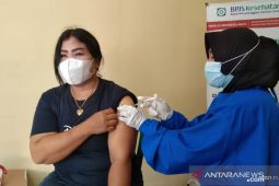 Sebanyak 84 warga ikuti vaksinasi COVID-19 di Polres Mukomuko