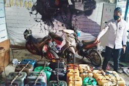 900 liter solar disita dari dua truk pelangsir di SPBU Belitung Banjarmasin