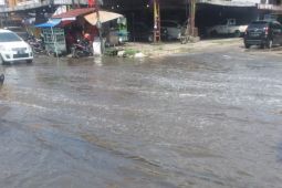 Pemkab Tangerang diharapkan segera memperbaiki drainase