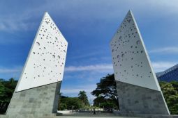 Spektrum - Jejak para pejuang di monumen pandemi COVID-19 Jabar
