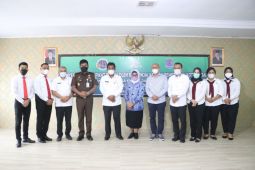 Wali Kota Binjai saksikan penyerahan sertifikat