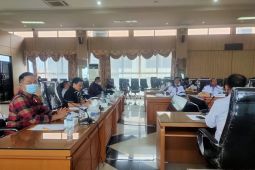 Buruh di Kalsel unjuk rasa tuntut UMP dan masalah lain