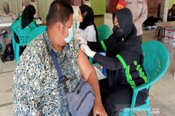 Polda Kalsel sambangi masjid buka gerai vaksin presisi