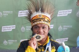 Two Banjarbaru swimmers break national records at Peparnas
