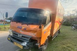 Pengendara sepeda motor tewas ditabrak mobil barang