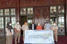 Satgas penanggulangan bencana Kalbar tampung 4.000 paket bantuan sembako