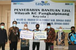 TASPEN serahkan bantuan peduli sosial dan lingkungan di Bangka Barat