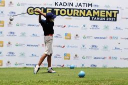 Kadin Jatim Golf Turnamen merebutkan Toyota Alphard