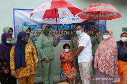 Peringati Hari Pahlawan, PT Timah dan TNI Serahkan Rumah Layak Huni untuk Aminah