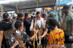 Presiden Jokowi borong "noken" di Jayapura
