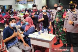 Polsek Palaran lakukan pengaman vaksinasi massal 5.000 dosis