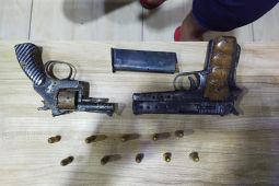 Polisi temukan dua senpi pelaku perampok di Aceh Timur