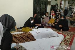 Jenazah Max Sopacua tiba di rumah duka Gang Kepatihan Bogor untuk dishalatkan