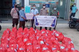 BRI Putussibau salurkan ratusan paket sembako untuk korban banjir