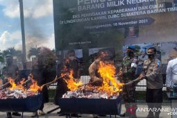 Bea Cukai Tanjung Pandan musnahkan sebanyak 21.100 batang rokok ilegal