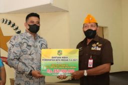 Wali kota berikan dana hibah  Rp150 juta ke legiun veteran
