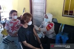 Dinsos Mukomuko tunda penyaluran bansos bagi warga belum vaksin
