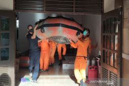 Gelombang dari kapal taksi tenggelamkan "ketinting" di Kukar