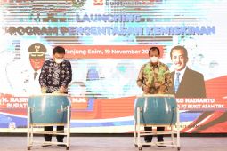 Bukit Asam bantu Pemkab Muaraenim entaskan kemiskinan, sasar semua usia