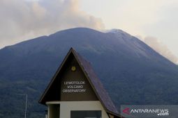 Gunung Ili Lewotolok di  Lembata erupsi