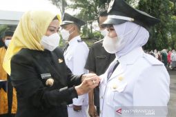 144 Kades dilantik, Bupati Serang sampaikan dua pesan