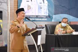 Bupati Bandung minta pemerintah desa awasi PPKM pada akhir tahun