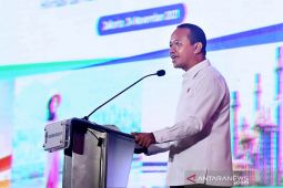 The Investment Ministry tests issuing business permits over mobile phone