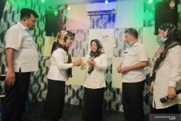 Suasana haru warnai pelepasan Kadis PPPA Labura