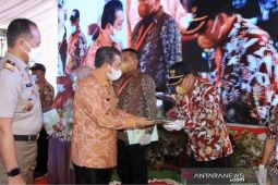 420 sertifikat tanah PTSL diserahkan untuk masyarakat Kaltim