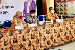 Komisi IX DPR RI ajak masyarakat Sidoarjo dapatkan informasi JKN-KIS sebanyak-banyaknya