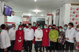 Jusuf Kalla tinjau unit donor daerah di PMI Pontianak