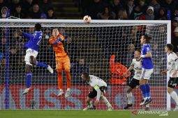 Leicester puncaki klasemen Grup C