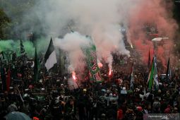 Unjuk Rasa Suporter Persebaya