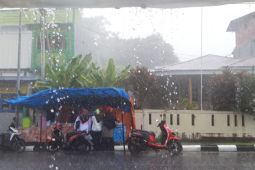 BMKG ingatkan warga di Pulau Halmahera waspadai potensi angin kencang, antisipasi musibah