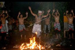 Pementasan Three Bali Spirits