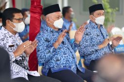 Sekda Aceh berzikir dan doa bersama di Area Pinere COVID-19 RSUDZA