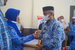 Pemkab Palas berikan santunan kepada pensiunan ASN