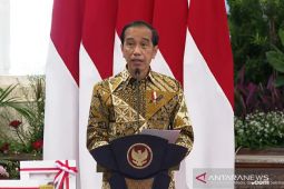 Jokowi imbau seluruh pihak tetap waspada COVID-19