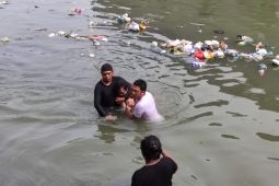 Bandar narkoba dibekuk polisi Sidoarjo saat sembunyi di bawah jembatan