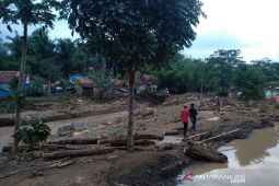Warga Garut terdampak banjir bandang dijanjikan akan diganti kerugiannya