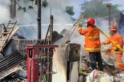 Rumah janda di Simeulue hangus terbakar