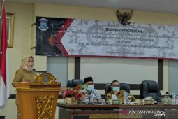 Buka seminar HUT PGRI, Radmida: Orang tua jadi tanggung jawab utama pendidikan