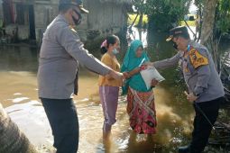 Kunjungi korban banjir, Kapolres Batubara: Jangan sampai ada warga kelaparan