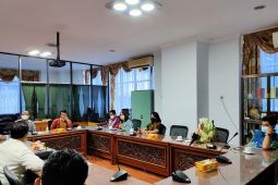 DPRD Kalsel "keteteran" bahas Raperda 2021