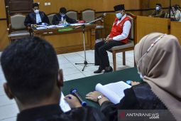 Sidang perdana M Kece